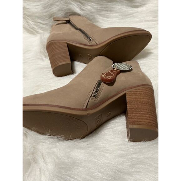 Mia Patton Suede Leather Booties with Block Heel 3 1/2" Sz 8 NWT - Picture 6 of 7